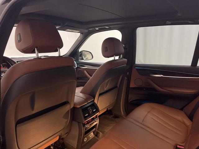 Photo of 2017 Black Sapphire Metallic BMW X5