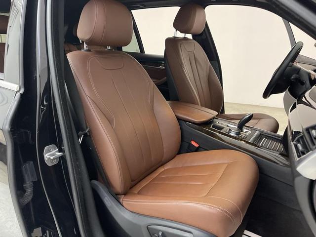 Photo of 2017 Black Sapphire Metallic BMW X5