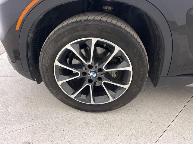Photo of 2017 Black Sapphire Metallic BMW X5