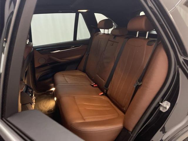 Photo of 2017 Black Sapphire Metallic BMW X5