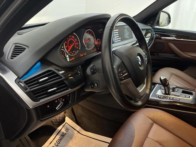 Photo of 2017 Black Sapphire Metallic BMW X5