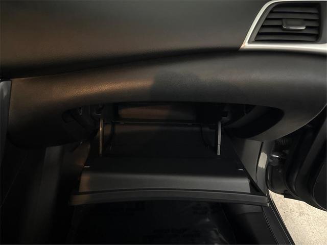 Photo of 2016 Gun Metallic Nissan Sentra