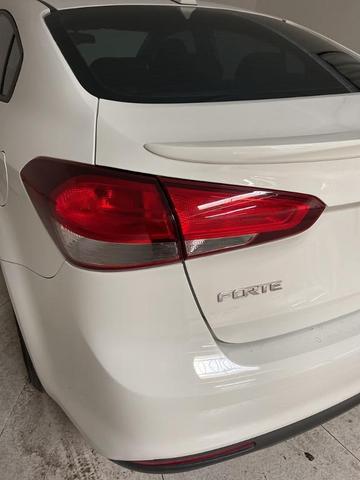 Photo of 2018 Clear White Kia Forte