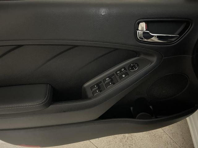 Photo of 2018 Clear White Kia Forte