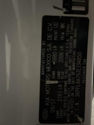 Photo of 2018 Clear White Kia Forte