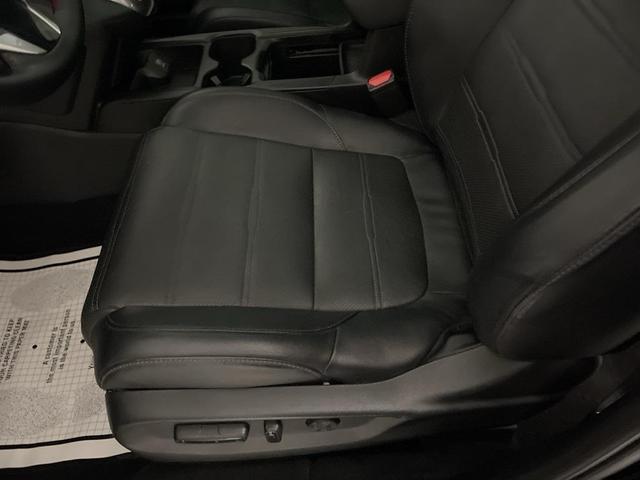 Photo of 2017 Crystal Black Pearl Honda CR-V