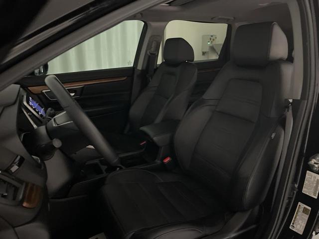 Photo of 2017 Crystal Black Pearl Honda CR-V
