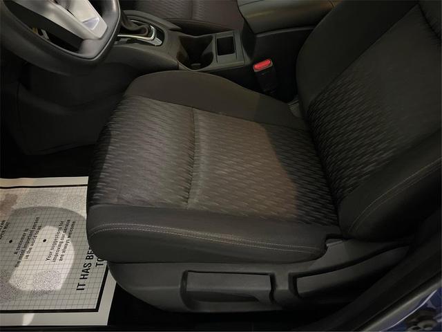Photo of 2017 Caspian Blue Nissan Rogue