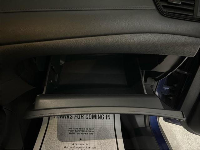 Photo of 2017 Caspian Blue Nissan Rogue