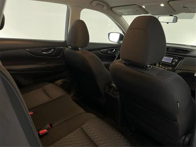 Photo of 2017 Caspian Blue Nissan Rogue