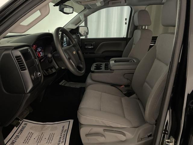 Photo of 2018 Black Chevrolet Silverado 1500