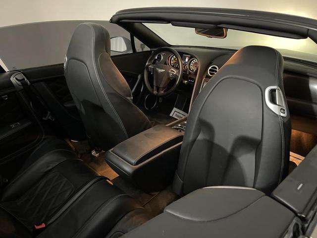 Photo of 2014 White Satin Bentley Continental GT