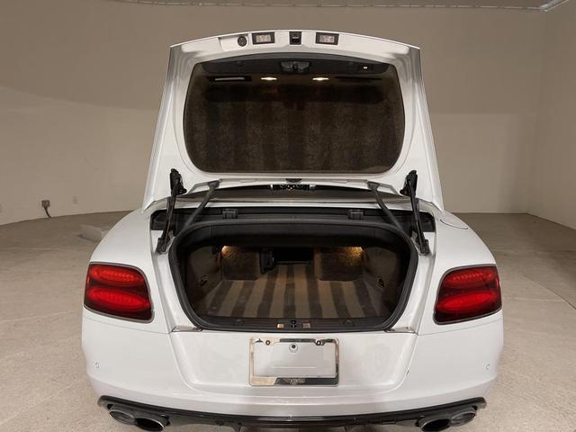 Photo of 2014 White Satin Bentley Continental GT