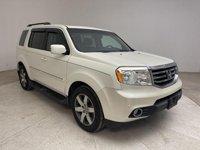 Photo of 2013 Taffeta White Honda Pilot
