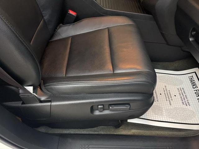Photo of 2013 Taffeta White Honda Pilot