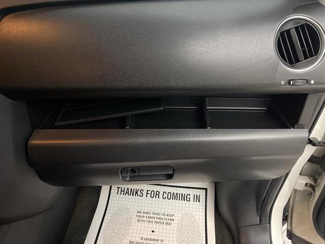 Photo of 2013 Taffeta White Honda Pilot
