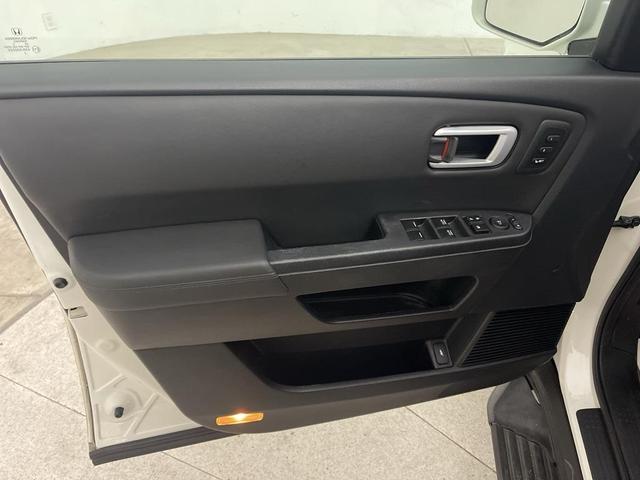 Photo of 2013 Taffeta White Honda Pilot