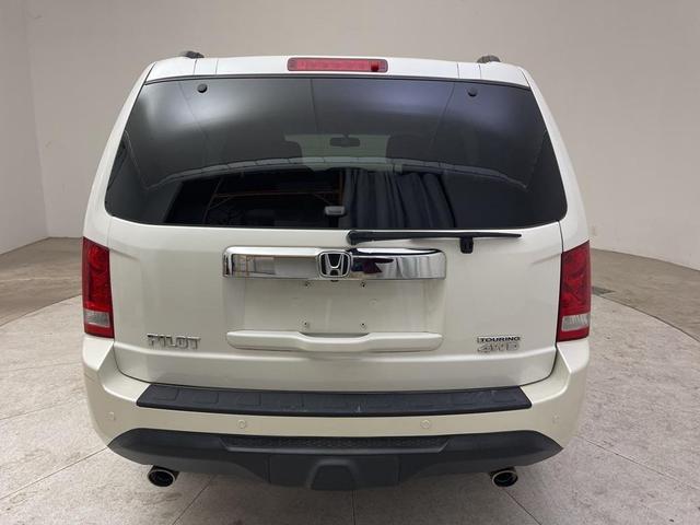 Photo of 2013 Taffeta White Honda Pilot
