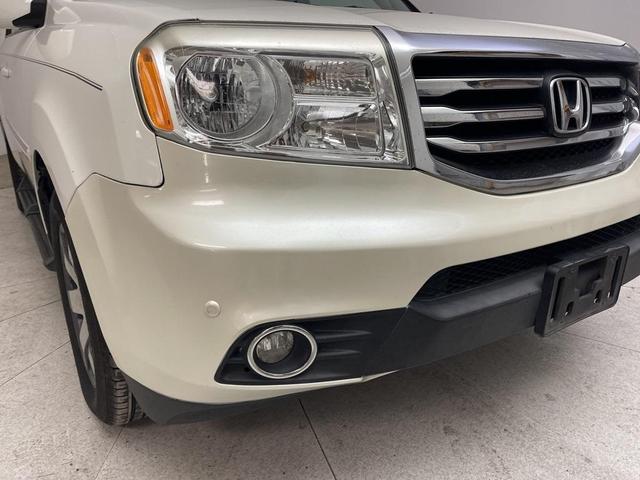 Photo of 2013 Taffeta White Honda Pilot