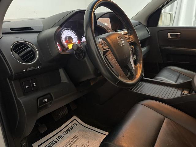 Photo of 2013 Taffeta White Honda Pilot