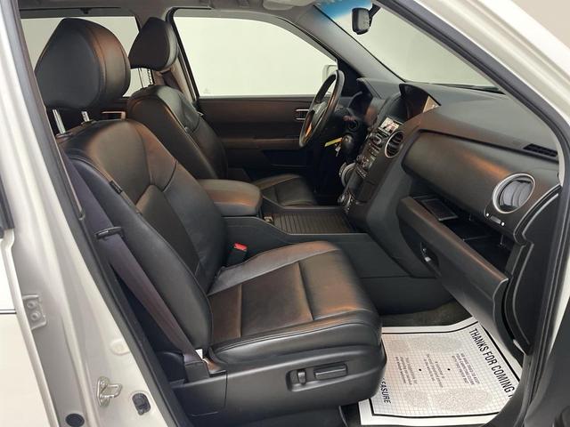 Photo of 2013 Taffeta White Honda Pilot