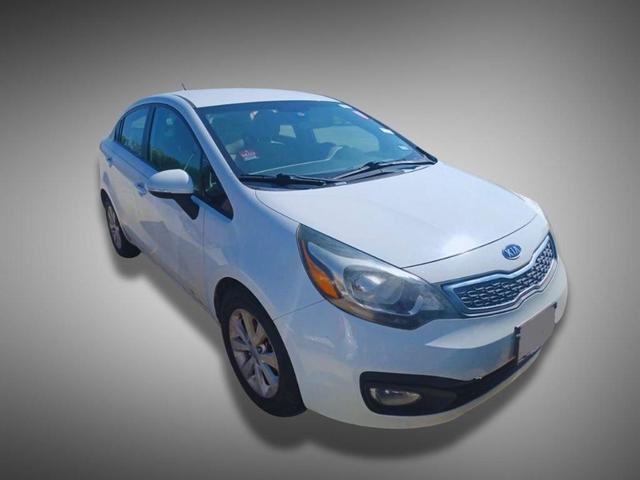 Photo of 2013 Clear White Kia Rio