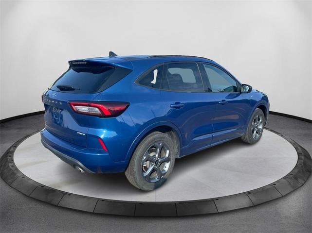 Photo of 2023 Atlas Blue Metallic Ford Escape