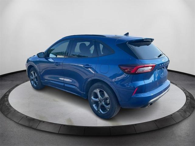 Photo of 2023 Atlas Blue Metallic Ford Escape