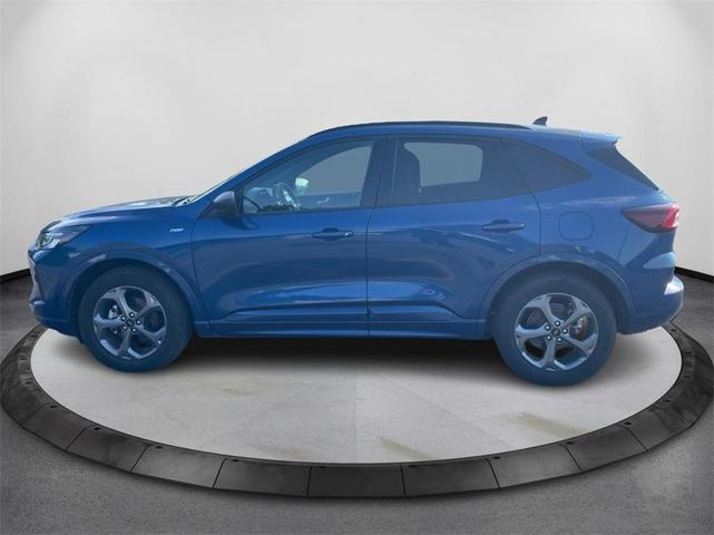 Photo of 2023 Atlas Blue Metallic Ford Escape