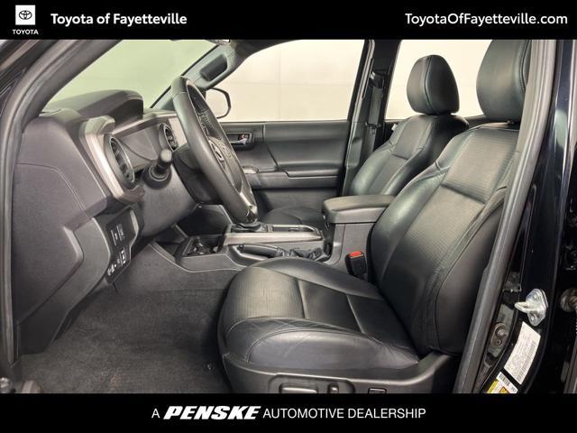 Photo of 2022 Midnight Black Metallic Toyota Tacoma