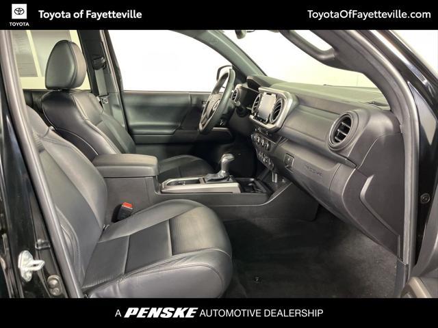Photo of 2022 Midnight Black Metallic Toyota Tacoma