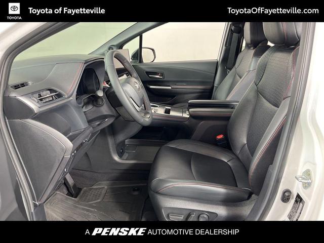 Photo of 2025 Ice Cap Toyota Sienna
