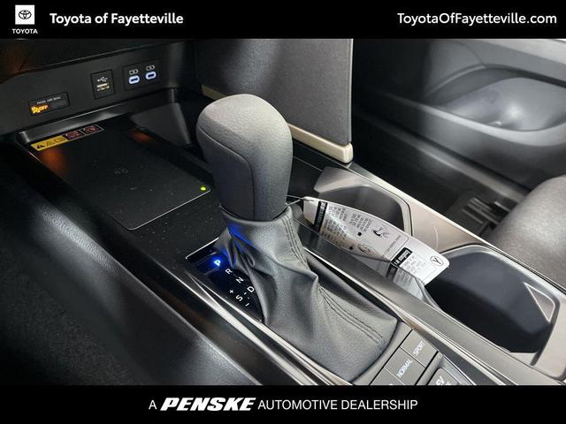 Photo of 2025 Midnight Black Metallic Toyota Camry