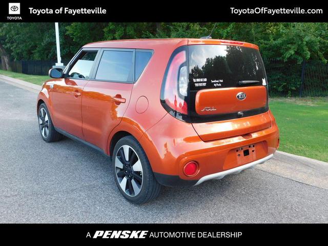 Photo of 2019 Wild Orange Kia Soul