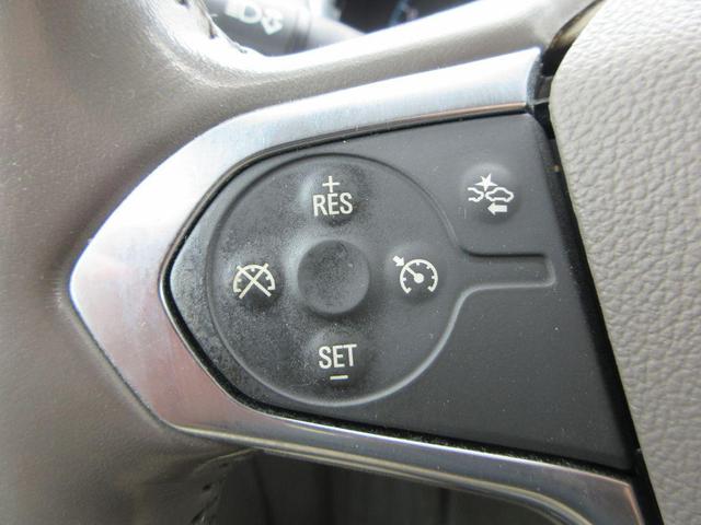 Photo of 2020 Summit White Chevrolet Traverse