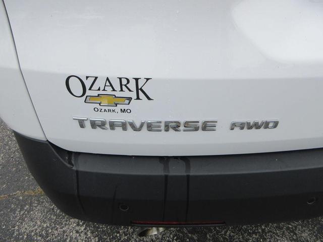 Photo of 2020 Summit White Chevrolet Traverse