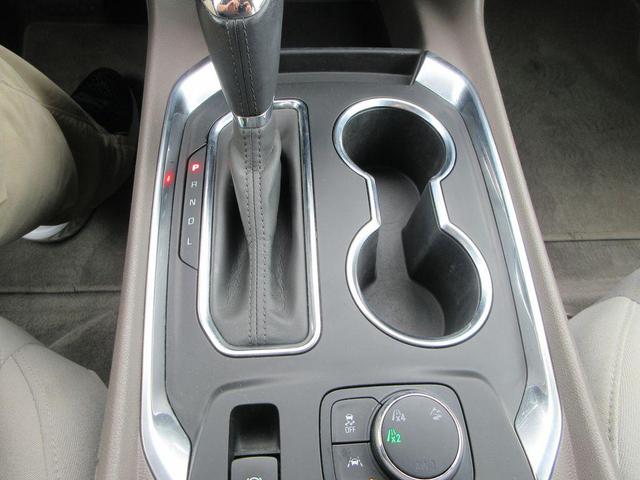 Photo of 2020 Summit White Chevrolet Traverse