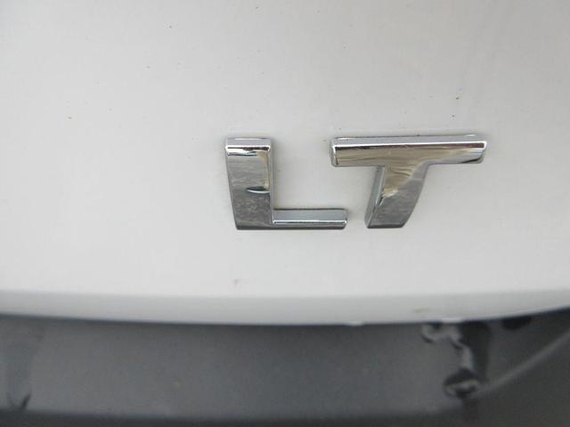 Photo of 2020 Summit White Chevrolet Traverse