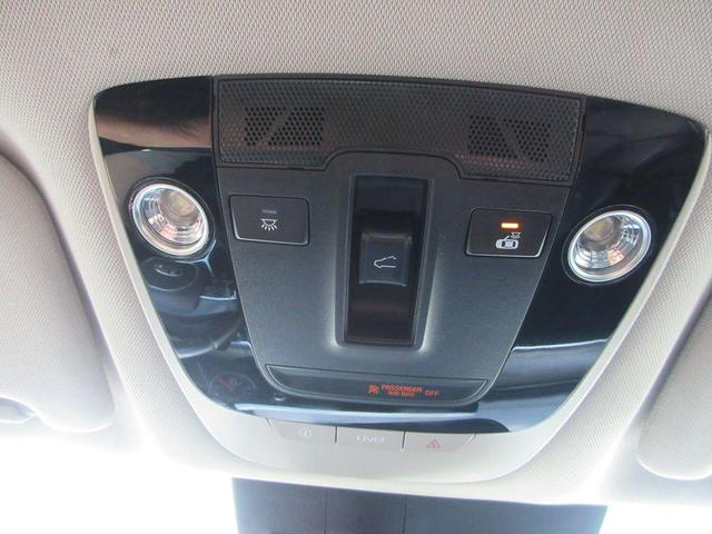Photo of 2021 Glacial White Pearl Kia K5