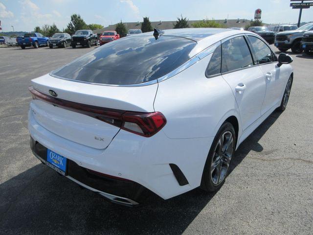 Photo of 2021 Glacial White Pearl Kia K5