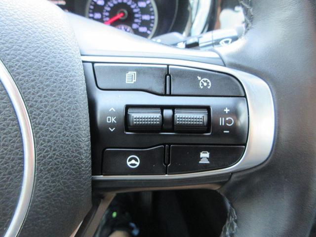 Photo of 2021 Glacial White Pearl Kia K5