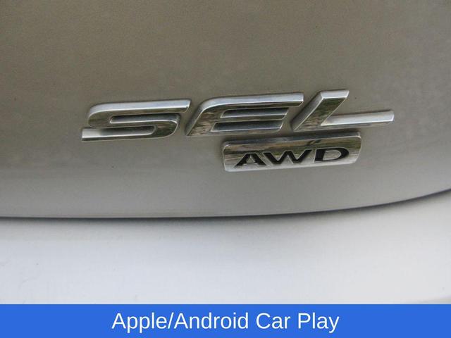 Photo of 2018 Ingot Silver Ford Edge