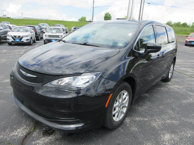 2022 Chrysler Voyager