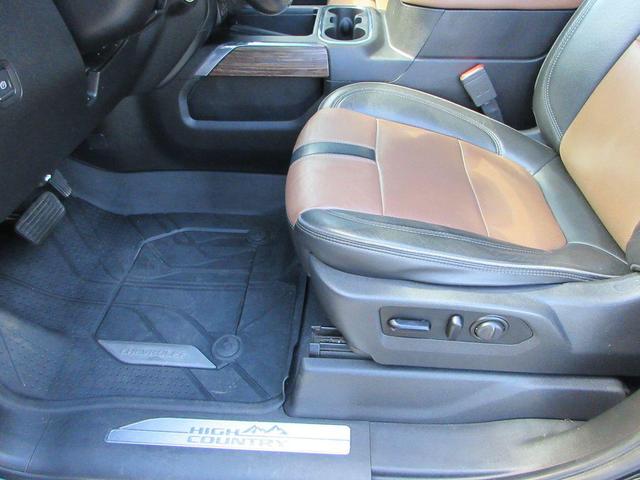 Photo of 2019 Black Chevrolet Silverado 1500