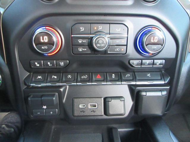 Photo of 2019 Black Chevrolet Silverado 1500
