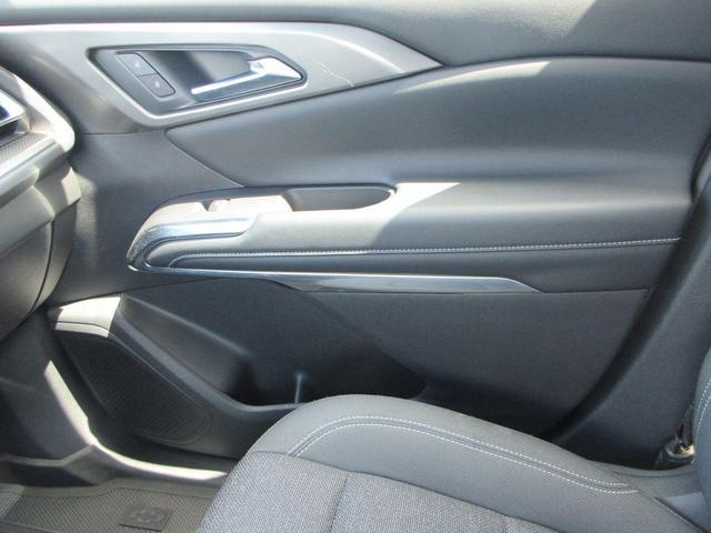 Photo of 2024 Mosaic Black Metallic Chevrolet Traverse