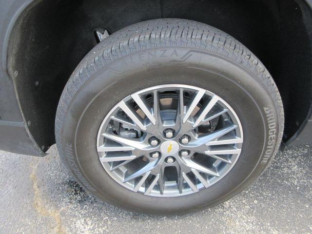 Photo of 2024 Mosaic Black Metallic Chevrolet Traverse