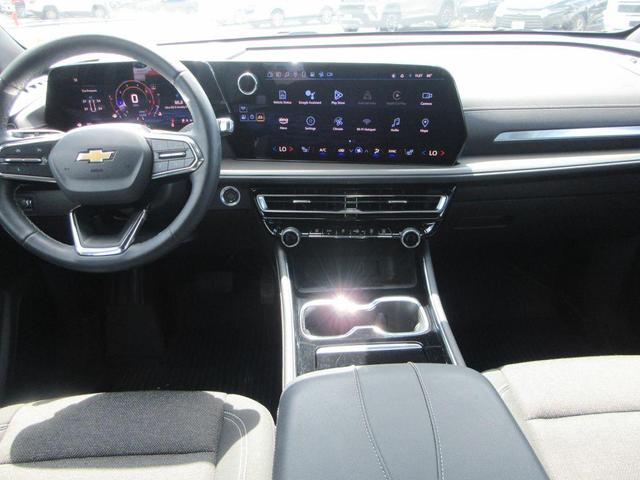 Photo of 2024 Mosaic Black Metallic Chevrolet Traverse