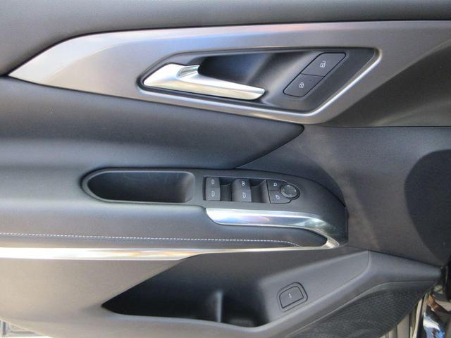 Photo of 2024 Mosaic Black Metallic Chevrolet Traverse