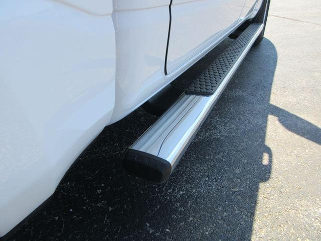 Photo of 2022 Bright White Clearcoat RAM 1500